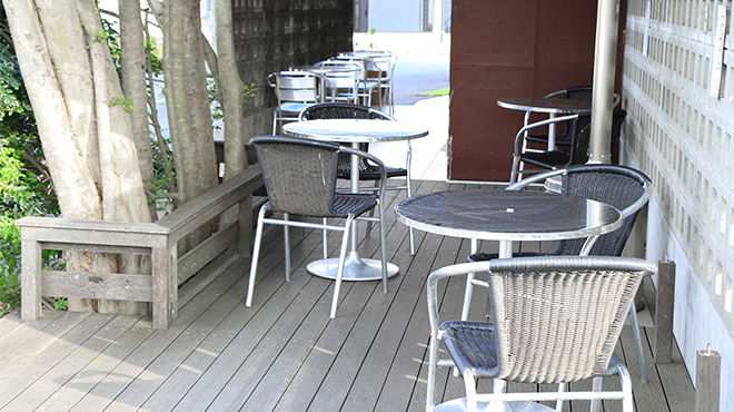 一凛珈琲 - メイン写真:ペット可のテラス席5席、冬はストーブあります。