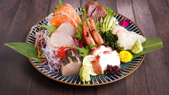 炉端と日本酒 魚丸 - メイン写真: