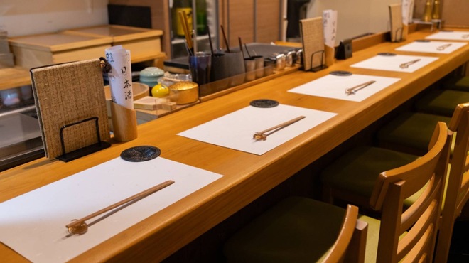 梅田お初天神 鮨処 辰 - メイン写真: