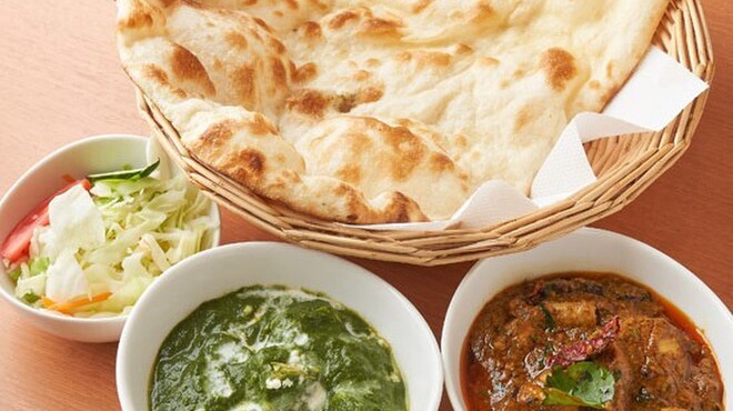 カレーリーブス カフェ＆レストラン - メイン写真: