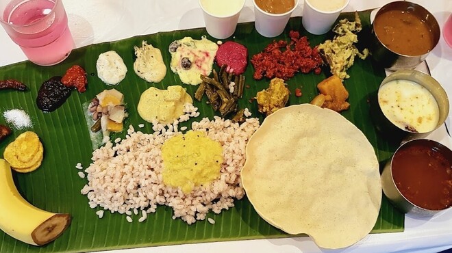 カレーリーブス カフェ＆レストラン - メイン写真: