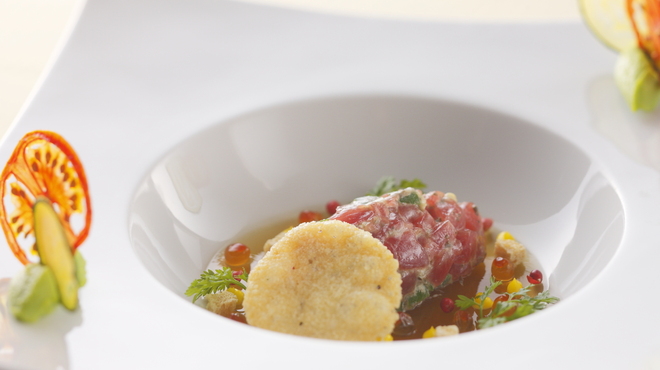 ロワゾブルー - 料理写真:鮪のタルタル　オリーブ添え