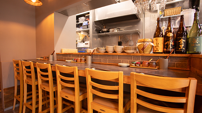 思伝と肴と、福かわ - メイン写真:カウンター席　6名