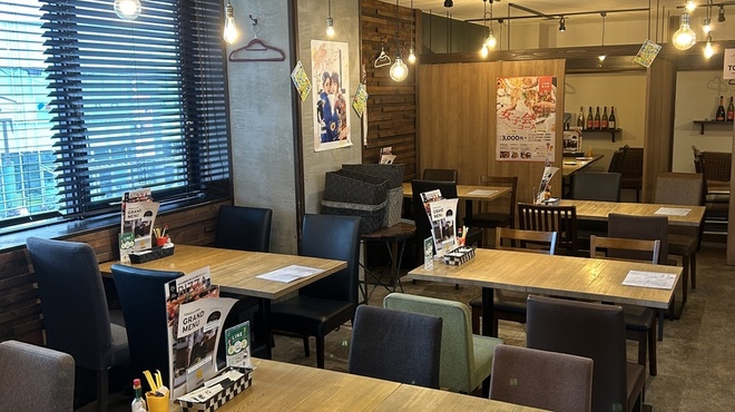 トン・ガリアーノ - 内観写真: