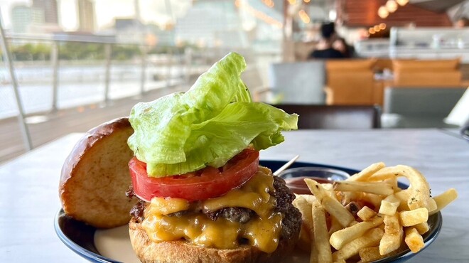 cafe&dining blue terminal - メイン写真: