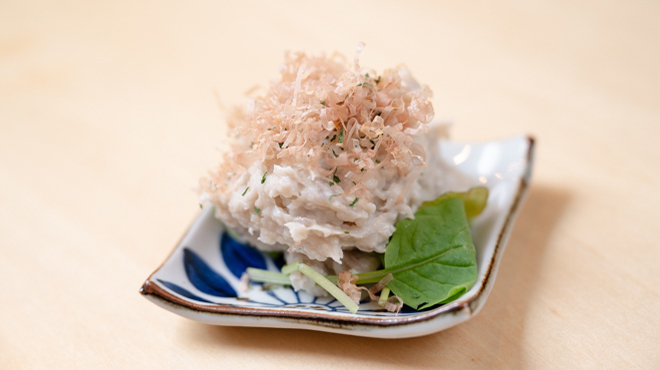 元町パーラー ヨコヤマ丈蔵 - メイン写真:出汁のきいたポテサラ