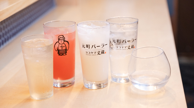 元町パーラー ヨコヤマ丈蔵 - メイン写真:ドリンク集合　グラス