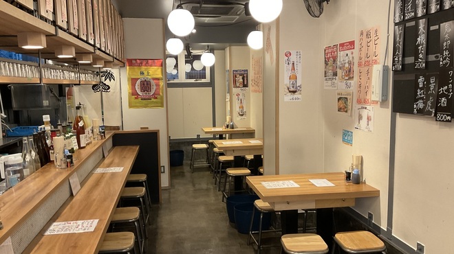 松竹梅 - 内観写真:テーブル席もあります