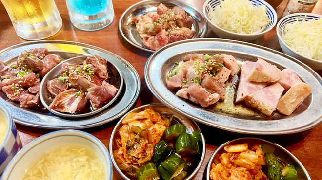 焼肉・ホルモン名嘉真 - メイン写真: