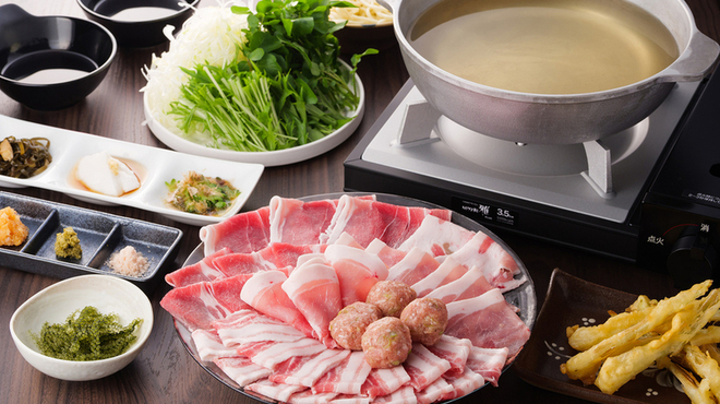 沖縄郷土料理あわもり ゆうなんぎい - メイン写真: