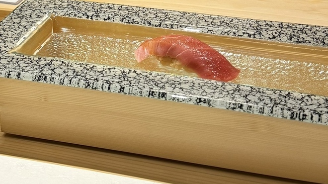 鮨とみ田 - 料理写真:中トロ
