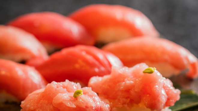 立喰い寿司 ひなと丸 - メイン写真: