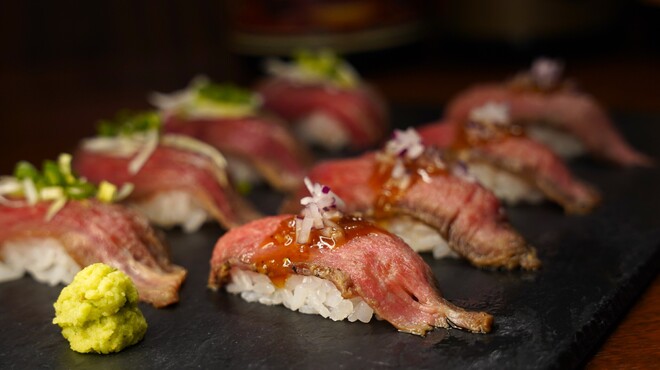 焼き鳥＆肉寿司食べ放題 個室居酒屋 鳥物語 - メイン写真: