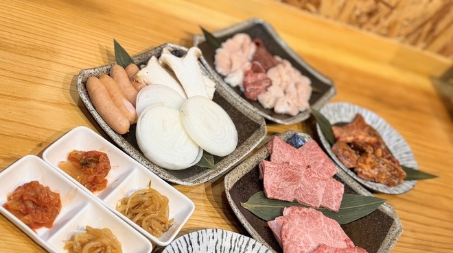 明石 焼肉処たつみや - メイン写真: