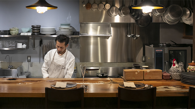 bistro Chic - メイン写真:カウンター風景