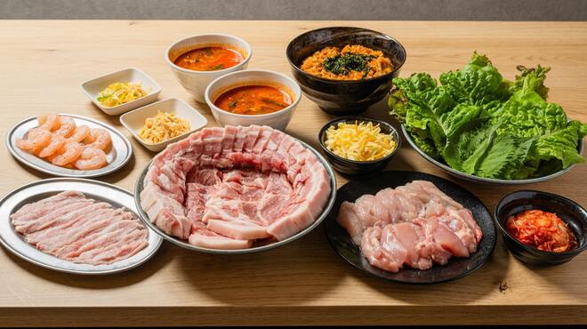 大衆焼肉&サムギョプサル酒場 ゴールデンミート - メイン写真: