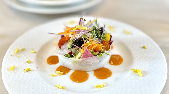 ラ ポルト - 料理写真:真鯛とマグロのカルパッチョ、パプリカソース