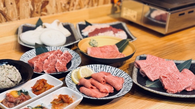 明石 焼肉処たつみや - メイン写真: