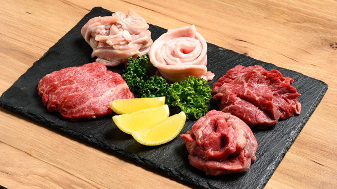 札幌焼肉 いつもここ - メイン写真:お肉盛り合せ…人気のお肉が集合