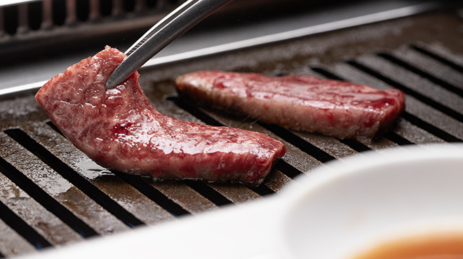 本格焼肉・もつ鍋 肉衛門 - メイン写真: