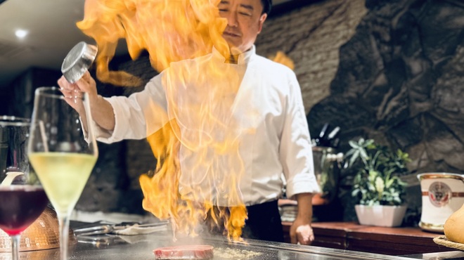 ステーキ＆ワイン シュバルージュ - メイン写真: