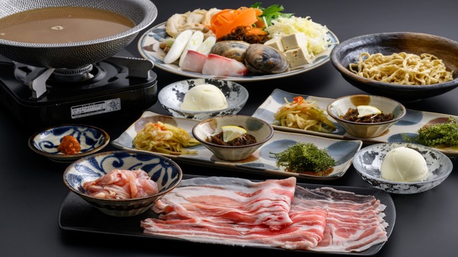 沖繩炭火料理店 Umusannoniwa - 特製沖繩麵高湯 阿古豬涮鍋套餐
