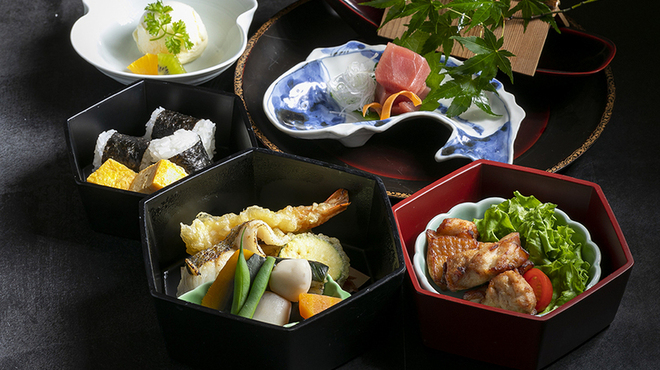 日本料理「弁慶」 - 料理写真:「お子様弁当」3,000円
