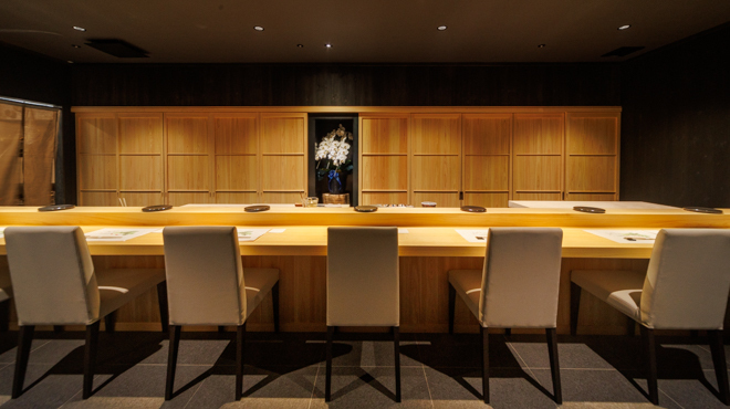 鮨むろ橋 - メイン写真:カウンター