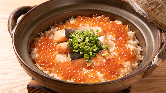 吉祥じ 和こん - メイン写真:秋鮭とイクラの炊き込みご飯