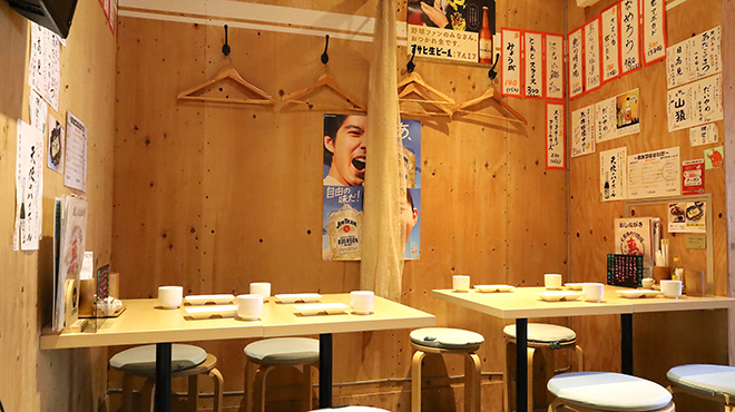 大衆酒場串カツ酒場 惠 - メイン写真:テーブル