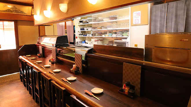 なごみ - メイン写真:お一人様でもお気軽にお座りいただけます。