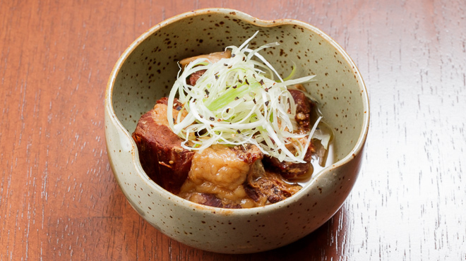 大衆肉酒場 伝助 - メイン写真:伝助の塩煮込み