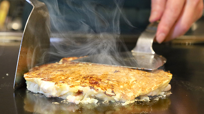 やまちゃん本舗 - メイン写真:海鮮ミックス（お好み焼き）3