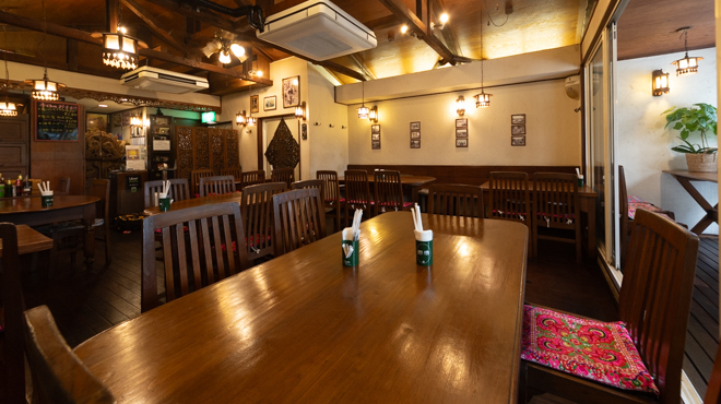 タイ料理 Sweet Basil - メイン写真:内観（メインテーブル）