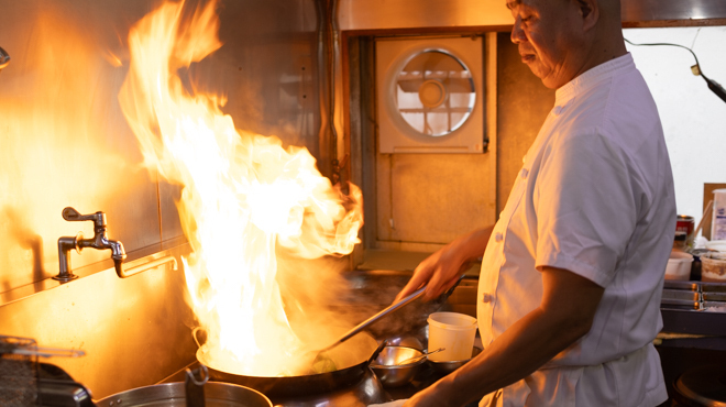 タイ料理 Sweet Basil - メイン写真:チェンマイ出身のシェフが作る本場の味