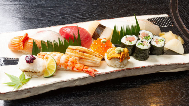 すし善 - メイン写真:特上にぎり