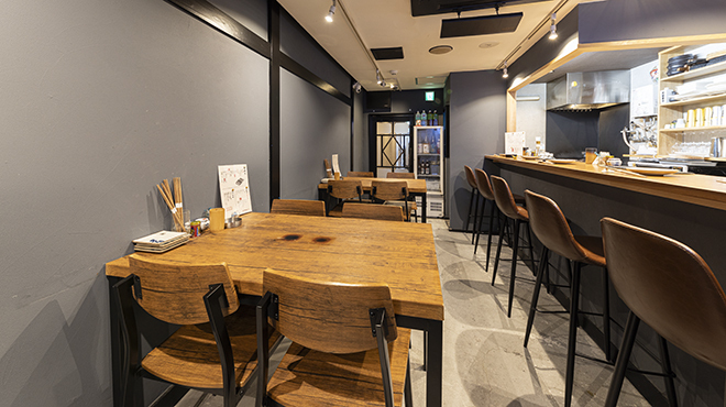 炭火倶楽部 ゆう - メイン写真:テーブル