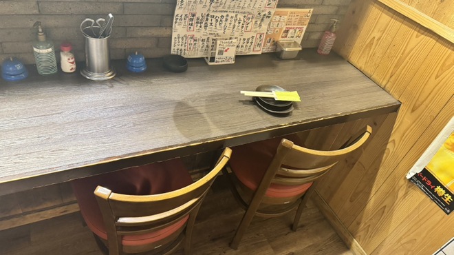 炭火焼肉＆大衆ホルモン 大ちゃん - 内観写真:カウンター席