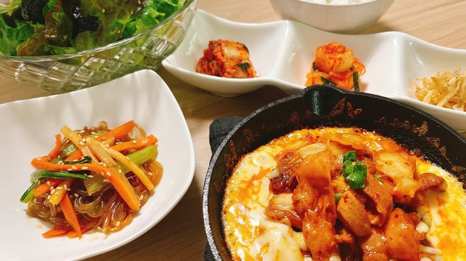 サムギョプサルと韓国料理 ツツムサンパ - メイン写真: