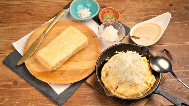 沖縄大衆酒場 おでんの金太郎 - メイン写真:鉄板！！ ポーク玉子金太郎ver.　&沖縄県産「黄金卵」の出汁巻