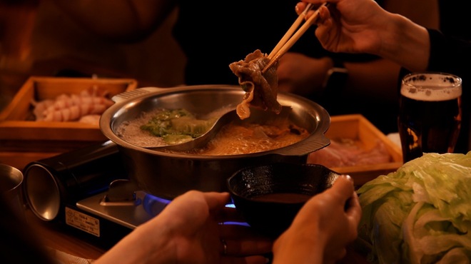 しゃぶしゃぶ・創作料理居酒屋 豚吟 - メイン写真: