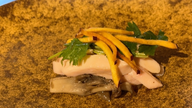 イノベーティブ フレンチ ワタハン - 料理写真:秋を感じる素材ですね。和風ソースがさっぱりして美味しい