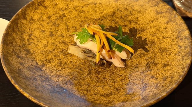 イノベーティブ フレンチ ワタハン - 料理写真:低温調理した鶏胸肉と舞茸と水菜とさつまいも。和風ソースでした。