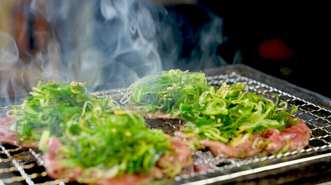 焼肉 どんどん - メイン写真: