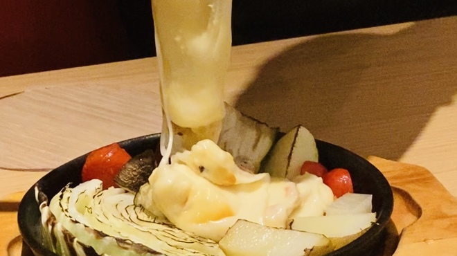 湯島ワンズラクレット チーズ料理専門店 野菜＆ワイン - メイン写真: