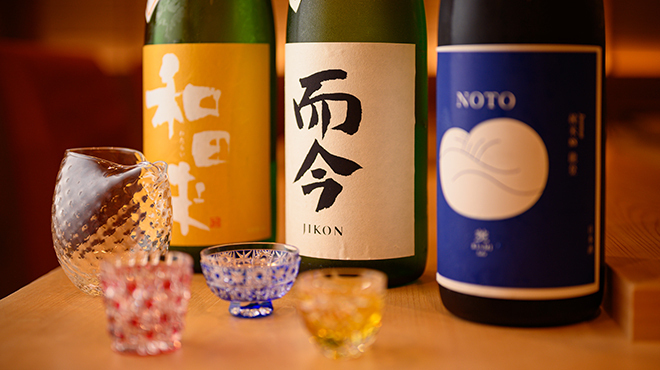 鮨 忠 - メイン写真:全国各地から取り寄せた日本酒