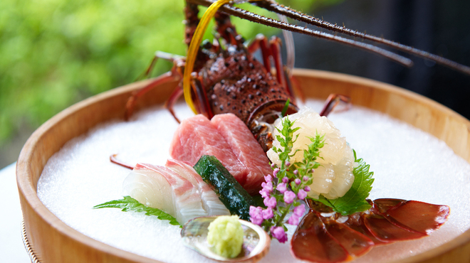 六盛 - 料理写真:伊勢海老　とろ　天然鯛