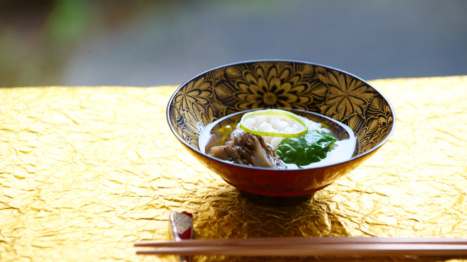 六盛 - 料理写真:鱧のお吸い物
