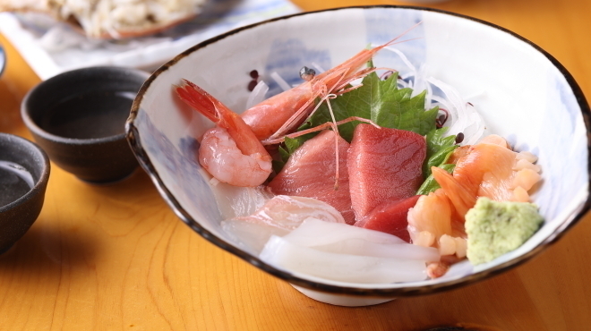 なごや寿し - メイン写真:刺身の盛り合わせ