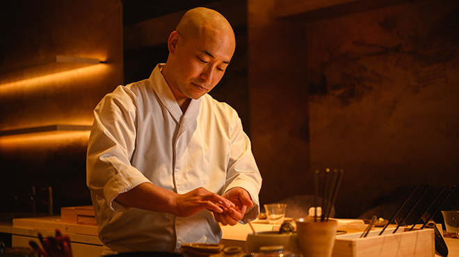 すし高橋宏輔 - メイン写真:大将にぎり姿